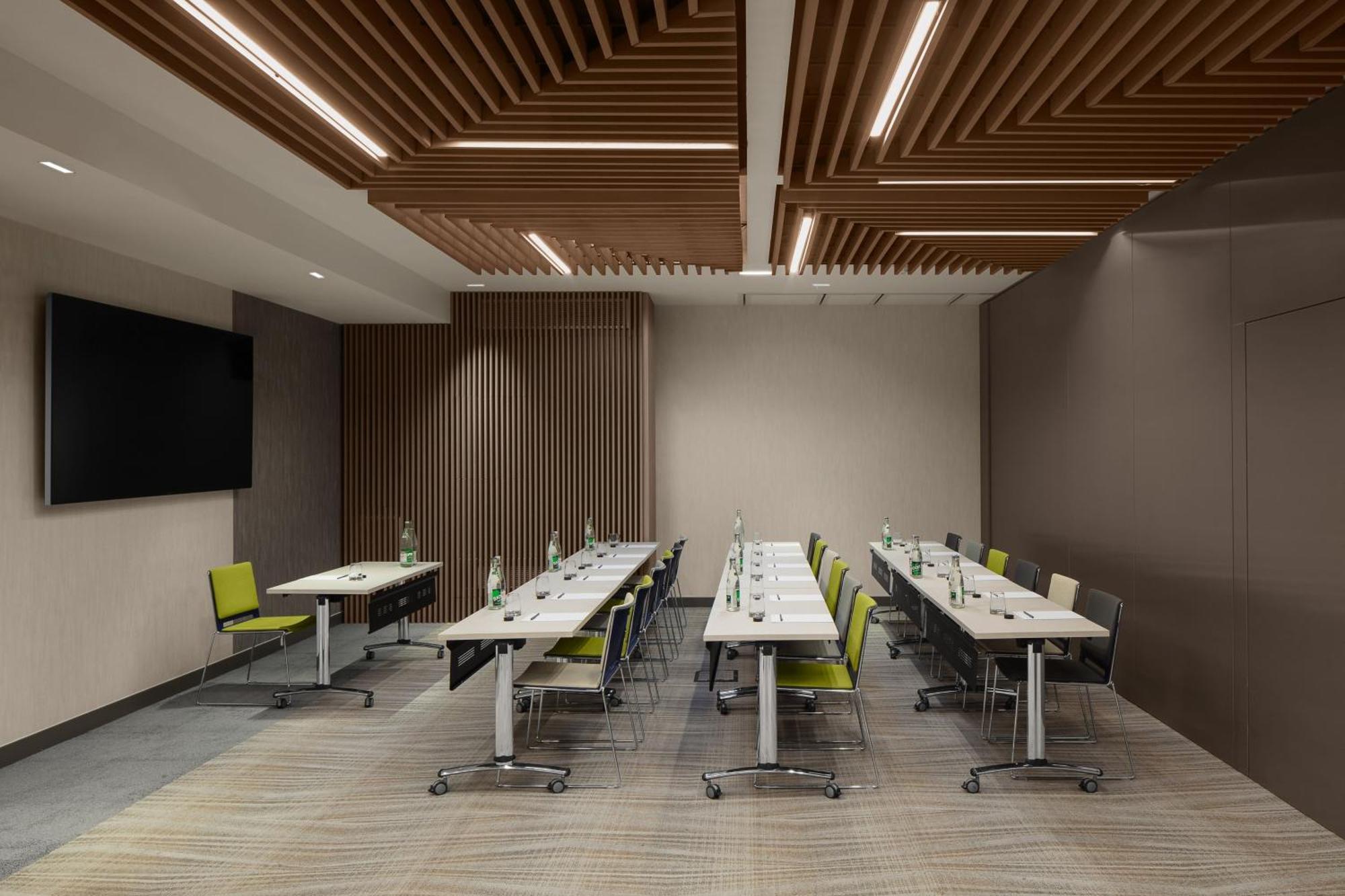 Courtyard By Marriott Paris Porte De Versailles Иси-ле-Мулино Екстериор снимка