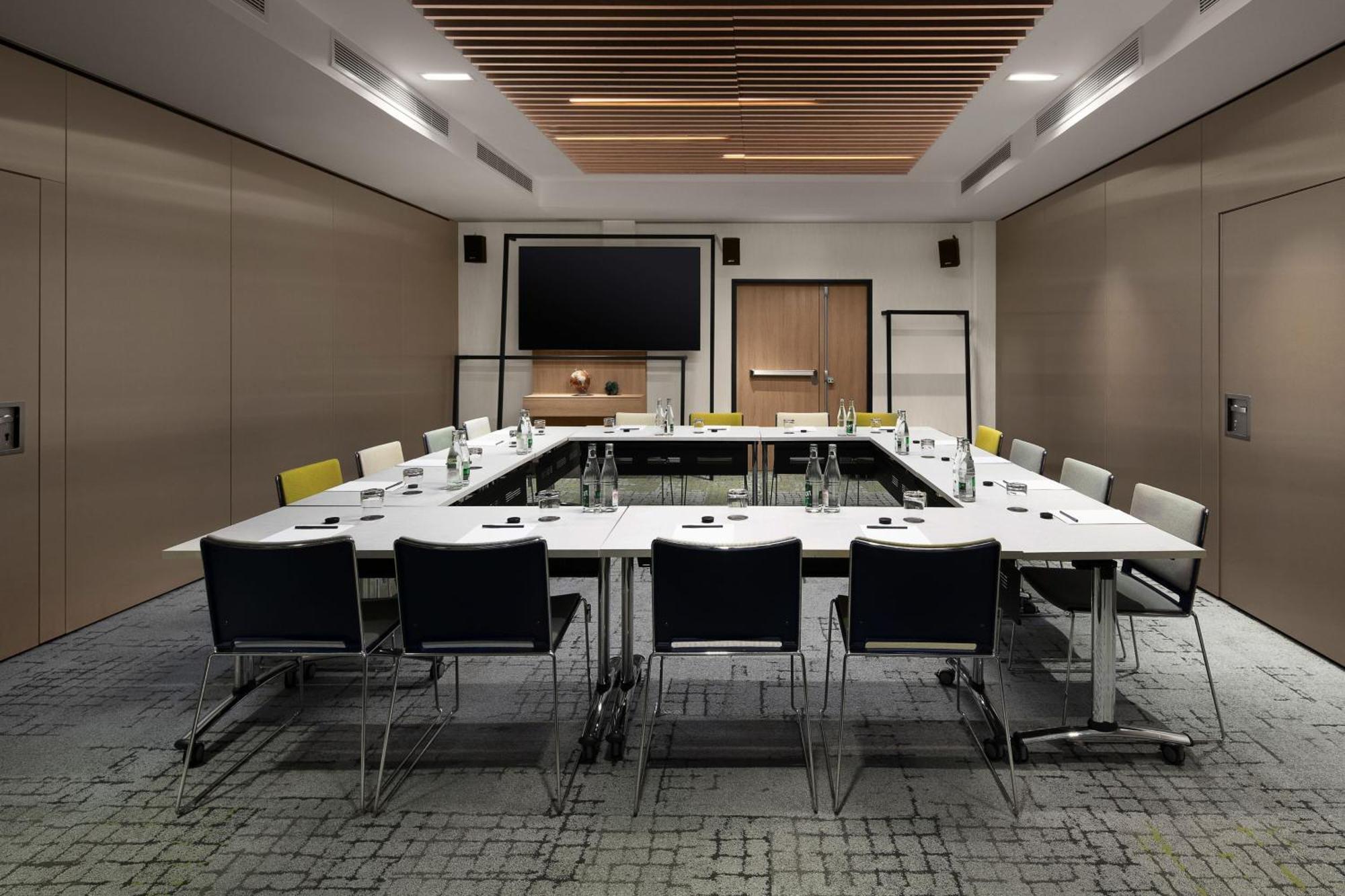 Courtyard By Marriott Paris Porte De Versailles Иси-ле-Мулино Екстериор снимка