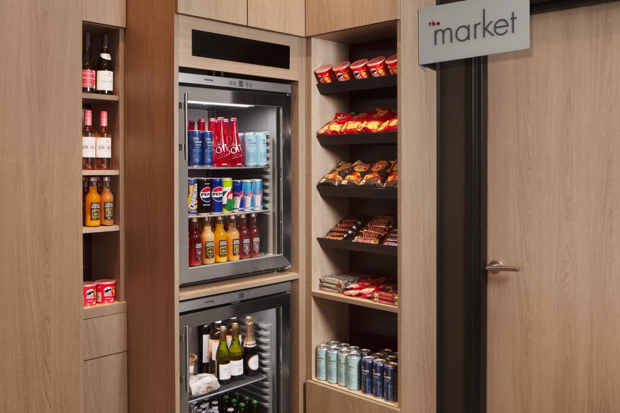 Courtyard By Marriott Paris Porte De Versailles Иси-ле-Мулино Екстериор снимка