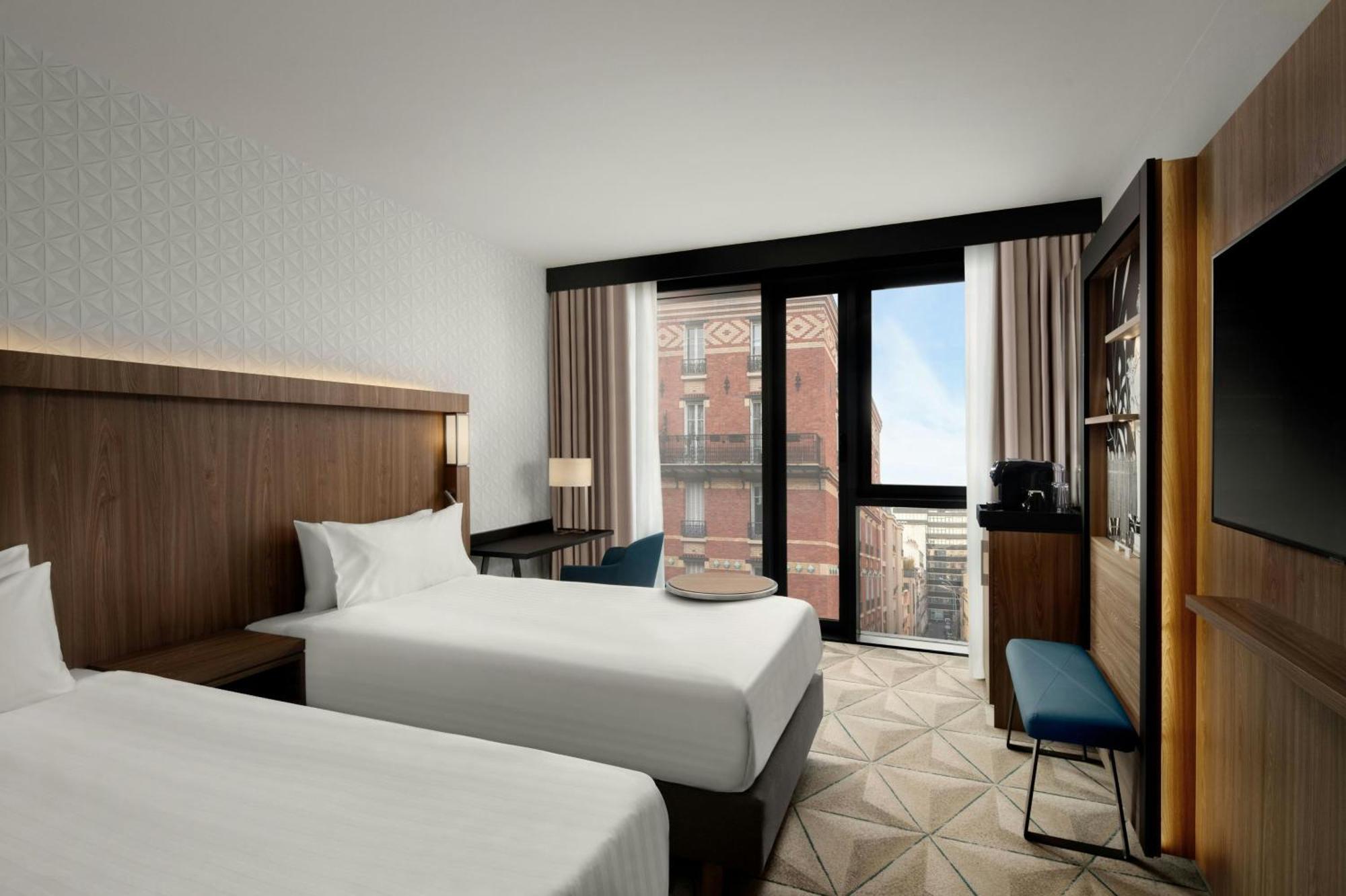 Courtyard By Marriott Paris Porte De Versailles Иси-ле-Мулино Екстериор снимка