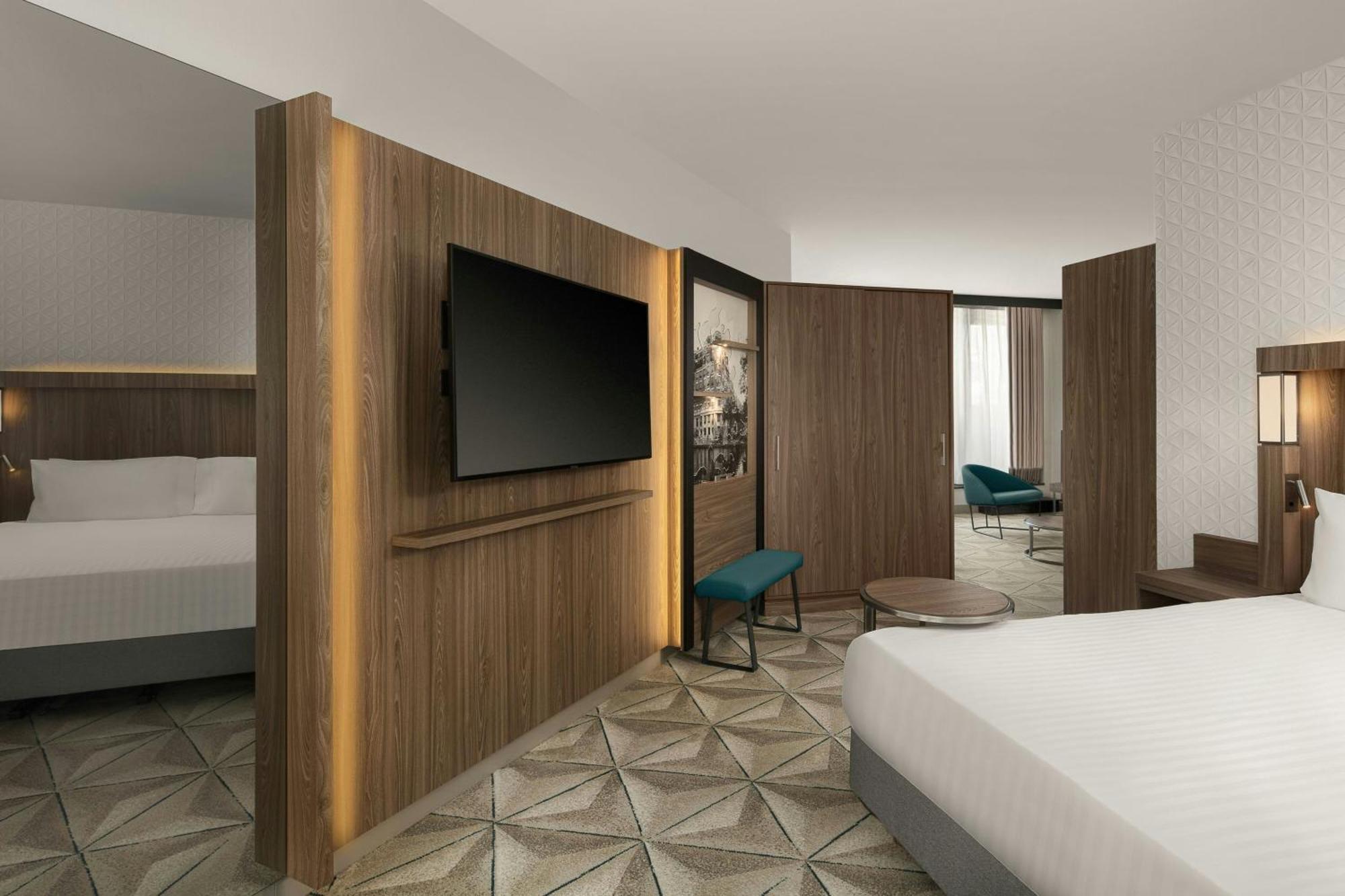Courtyard By Marriott Paris Porte De Versailles Иси-ле-Мулино Екстериор снимка